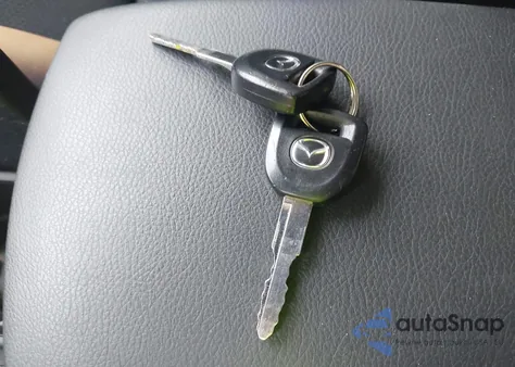 2011 Mazda Mazda3 I Sport z USA, uszkodzony, nr VIN JM1BL1UG4B1409824